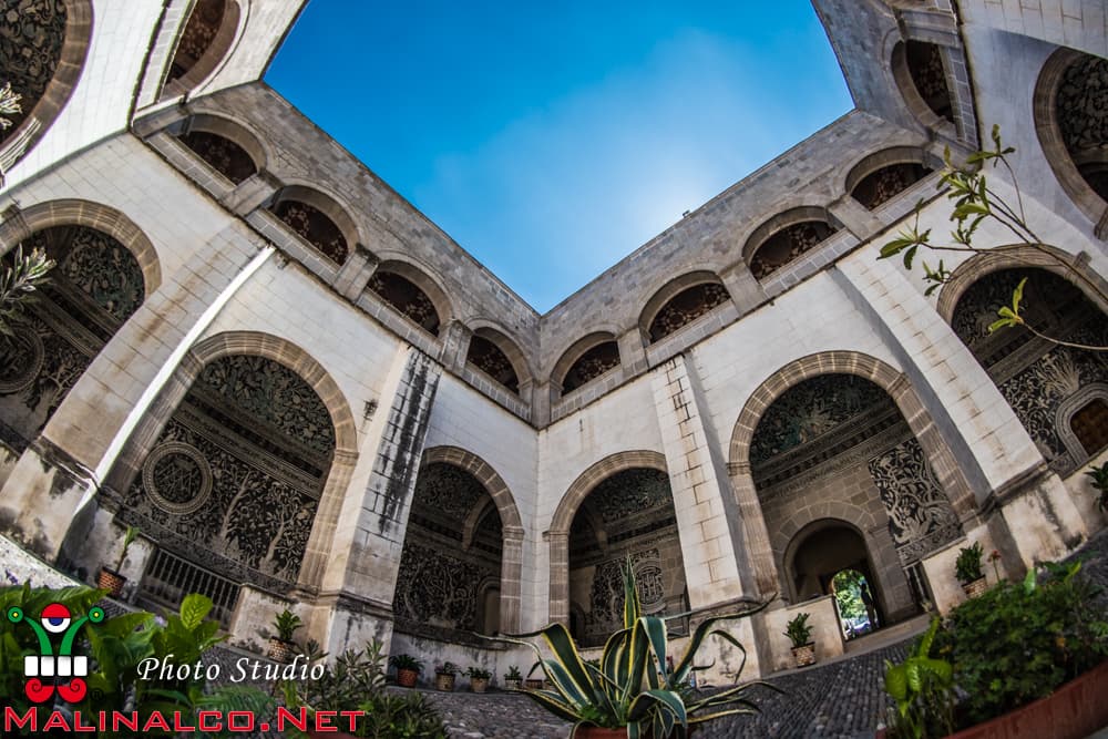 Turismo religioso en iglesias y santuarios icónicos cerca de Malinalco, Estado de México